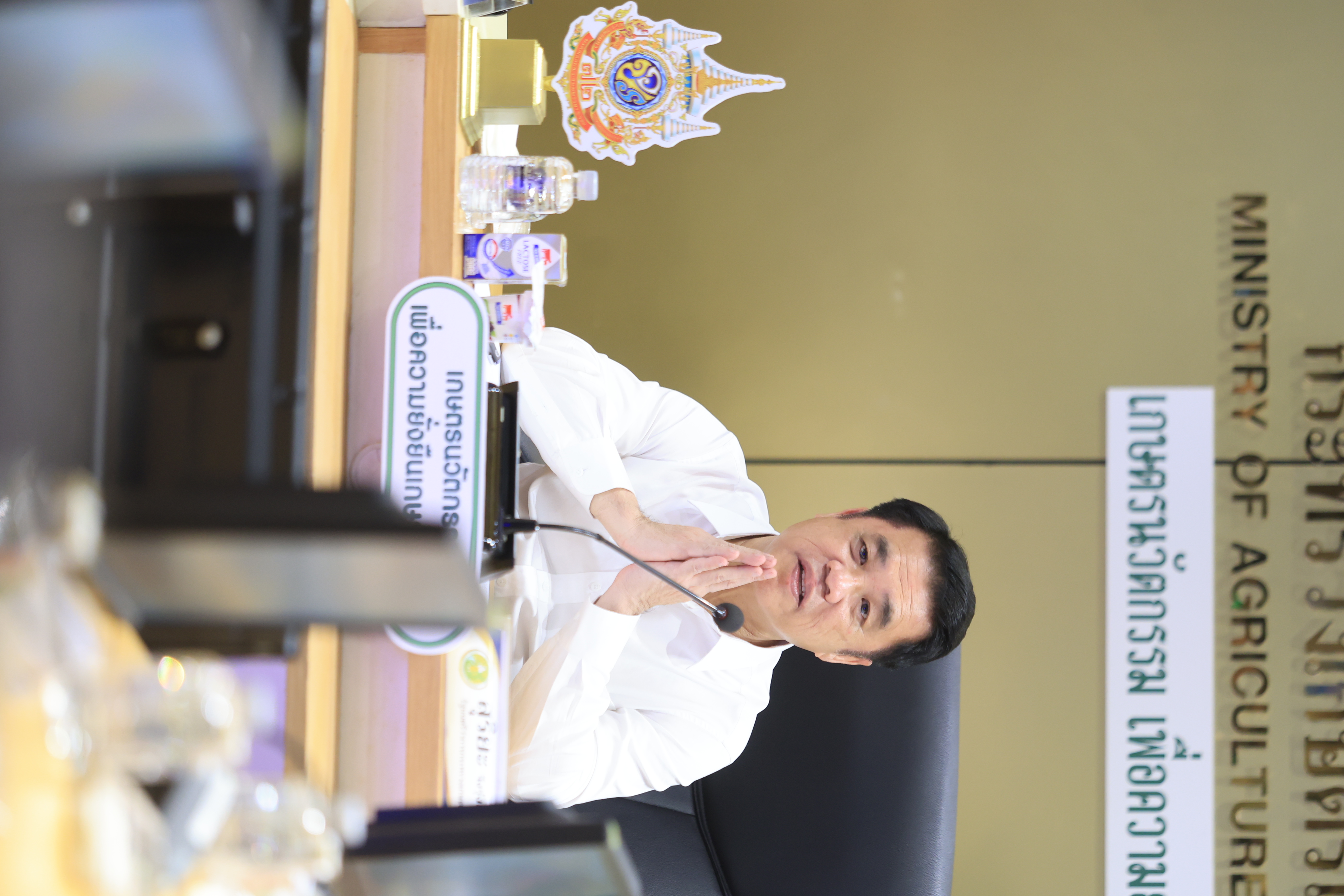 title - เลขาธิการ ส.ป.ก. ร่วมการประชุมผู้บริหารระดับสูงของกระทรวงเกษตรและสหกรณ์ รับมอบนโยบาย รมว.กษ. 5 ด้าน เน้นการทำงานเชิงรุก ลดขั้นตอน เร่งการนำเทคโนโลยีดิจิทัลมาช่วยในการทำงาน ผลักดัน 6 เรื่องเร่งด่วน ต้องเห็นผลที่เป็นรูปธรรม ชูแนวคิดหลัก “เกษตรนวัตกรรม เพื่อความยั่งยืนเกษตรกรไทย” 